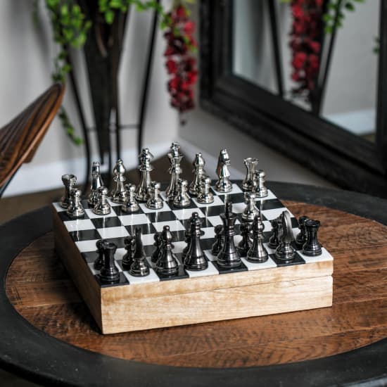 chess decor checkmate square