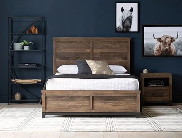 Country/Rustic Bedroom with Meadowlark California King Panel Bed 