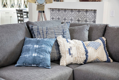 couch pillows and throws