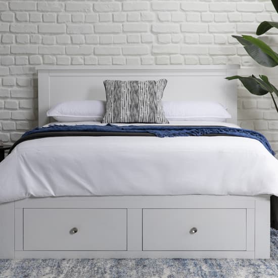 https://www.livingspaces.com/globalassets/images/blog/2021/02/0225_how_to_keep_mattress_topper_from_sliding.jpg