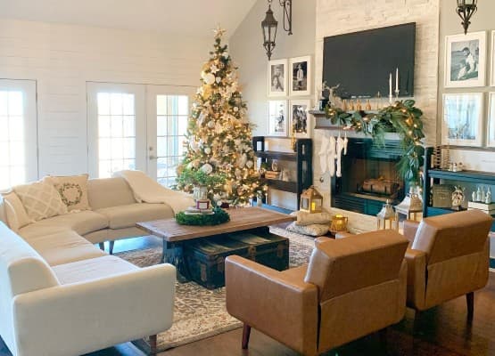 pinecone green living room christmas